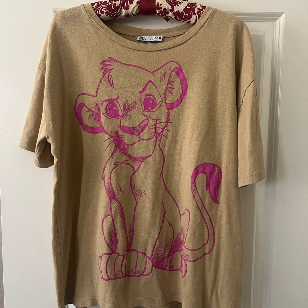 Zara Disney lion king tee size large